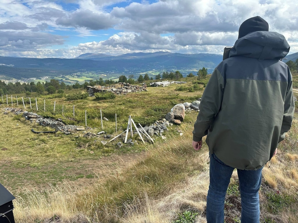 Sits in the Middle of Reinheimen and Dovrefjell Rondane