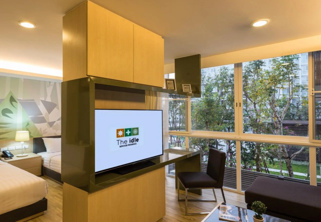 Lobby & Reception