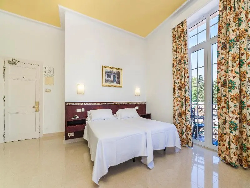 Globales Reina Cristina - Chambres