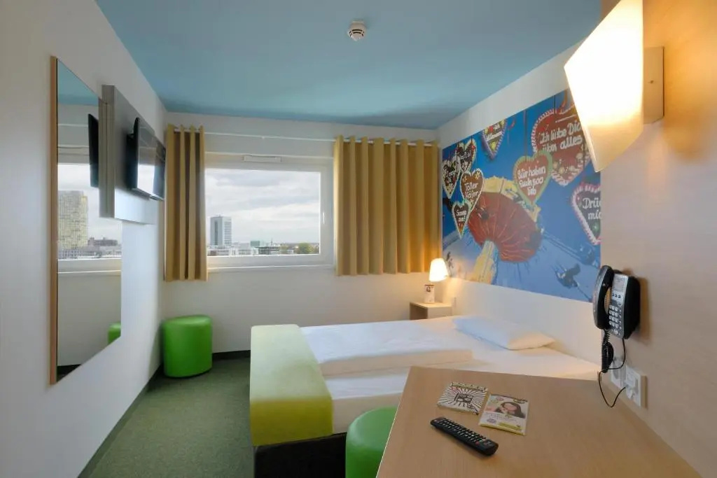 Standard Double room (full double bed)