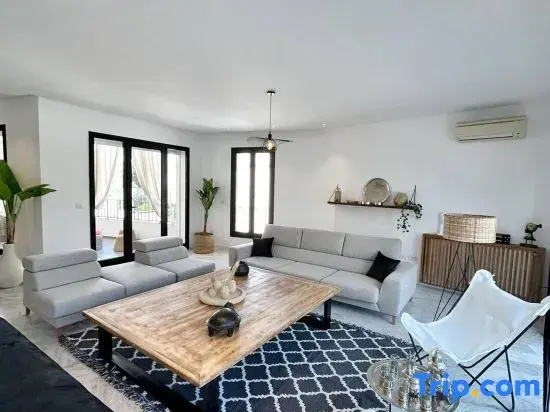 La Casa Verde , Duplex in the Heart of La Marsa