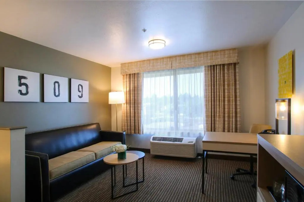 Oxford Suites Spokane Valley - Chambres