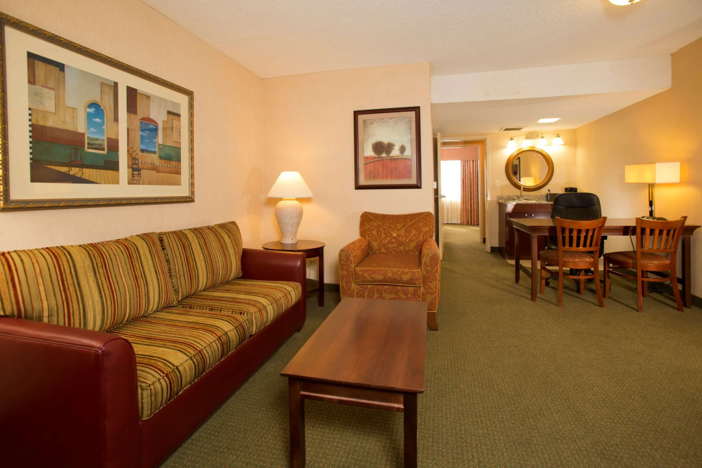 Embassy Suites by Hilton Tulsa I-44 - Général