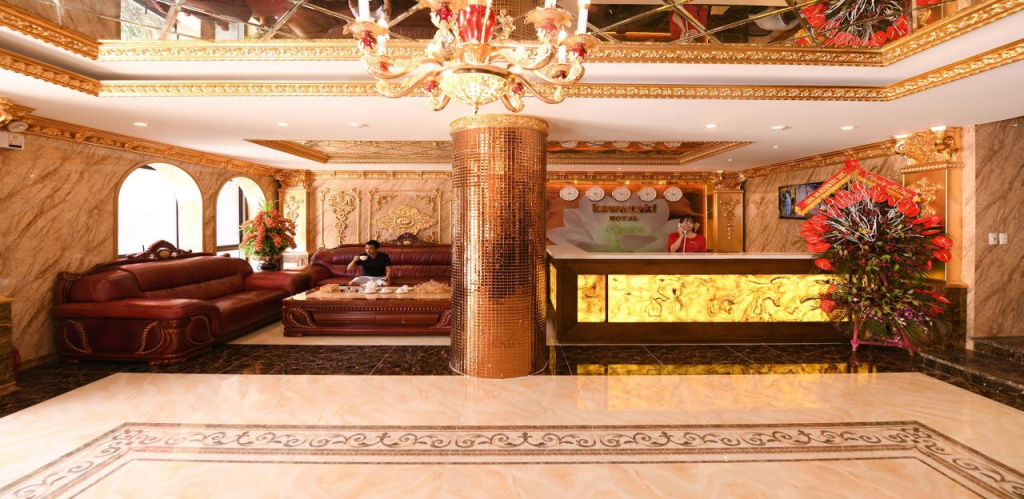 Lobby & Reception