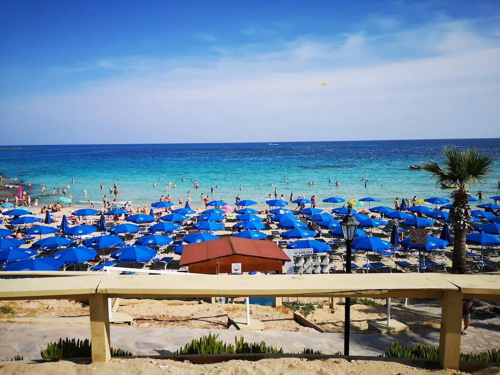 Beach & Waterfront