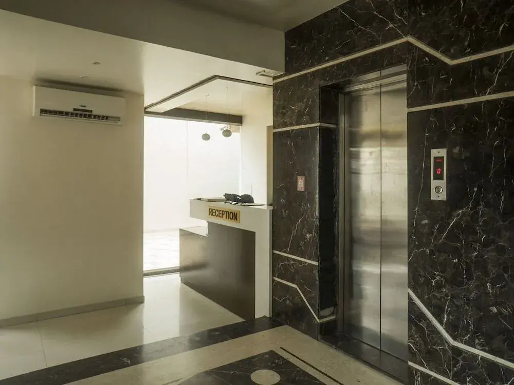 Super Townhouse OAK Regal Inn Near Sant Tukaram Nagar Metro Station - Général