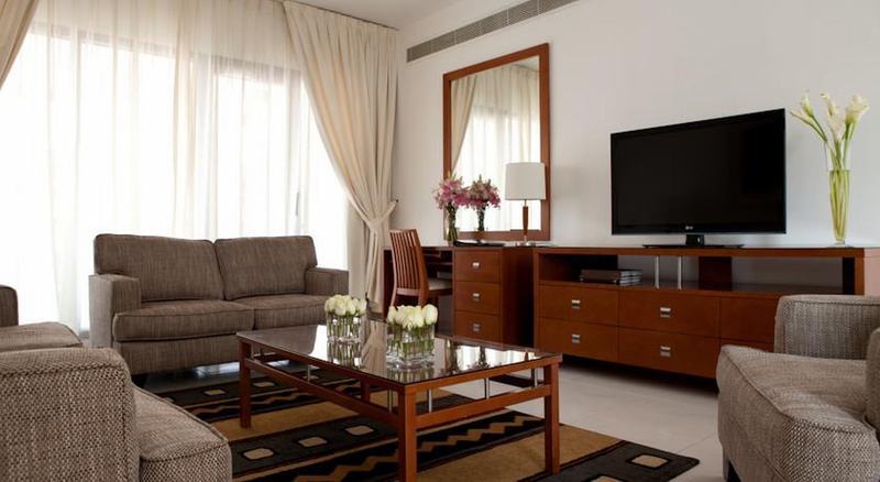 Golden Sands Hotel Apartments