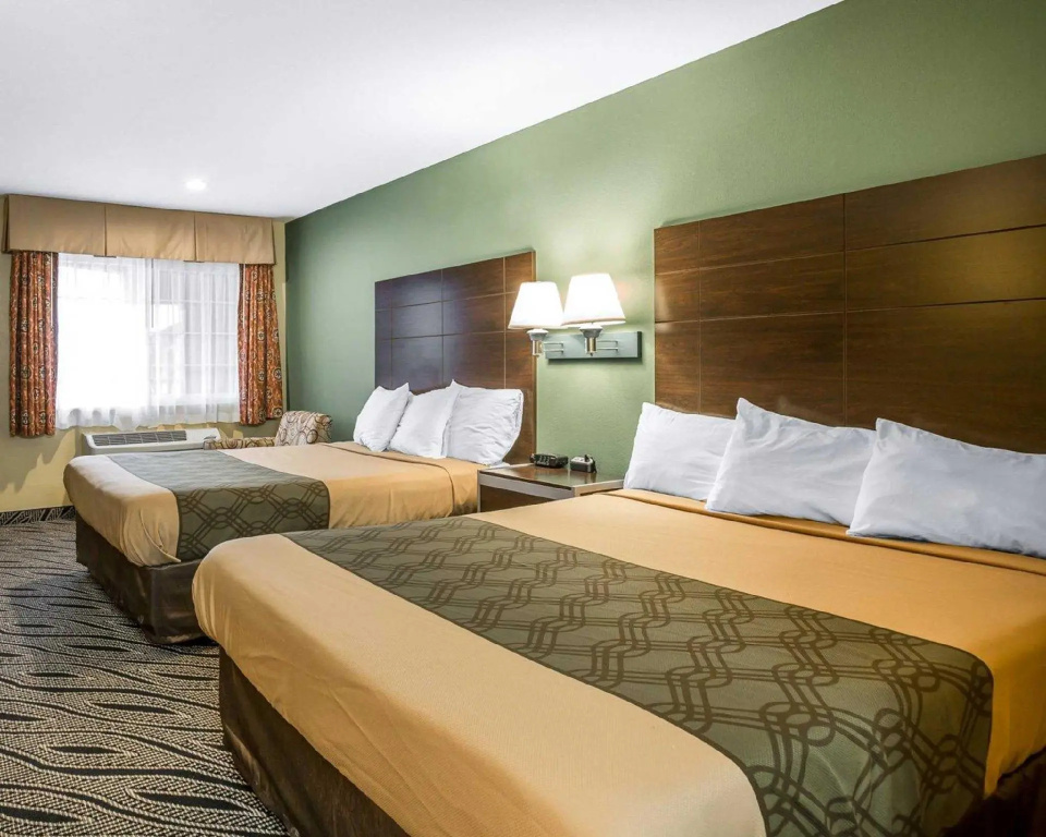 Standard Quadruple room