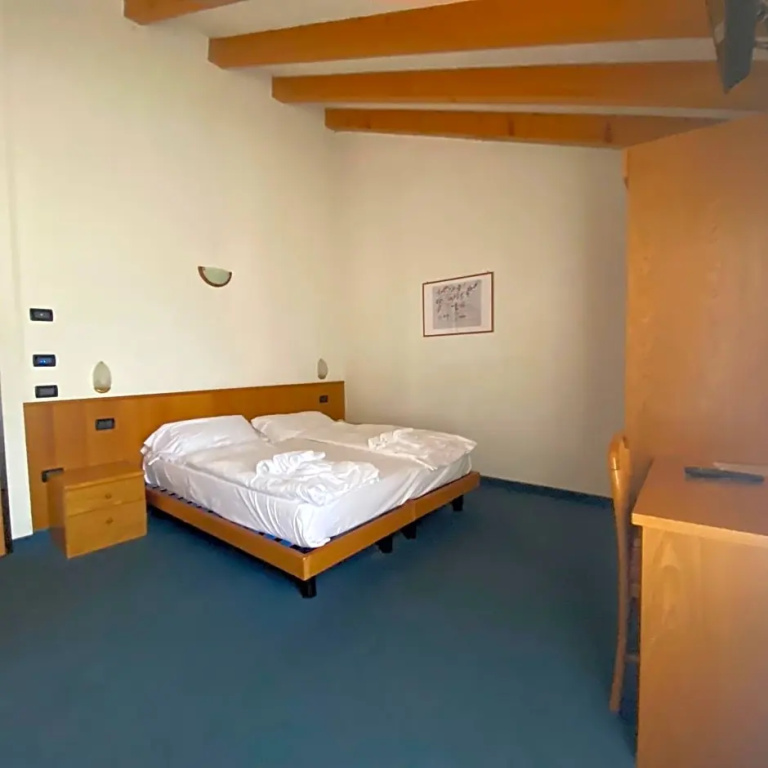 Standard Triple room with mountain view