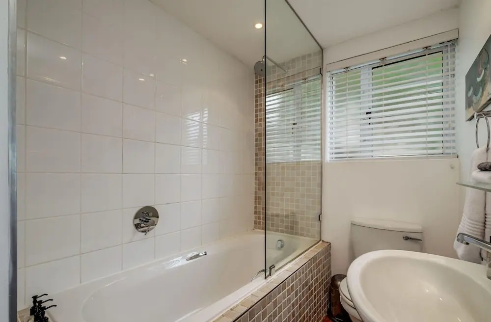 Camps Bay Holiday Apartment w Private Pool CBT Palm Suite