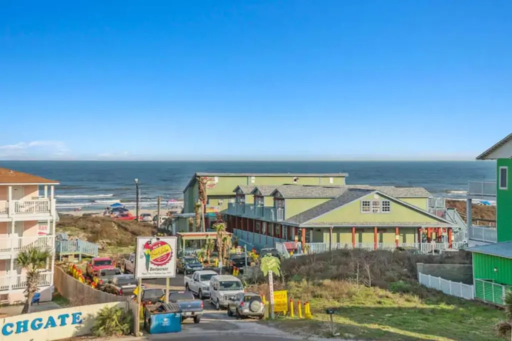 Beach & Waterfront