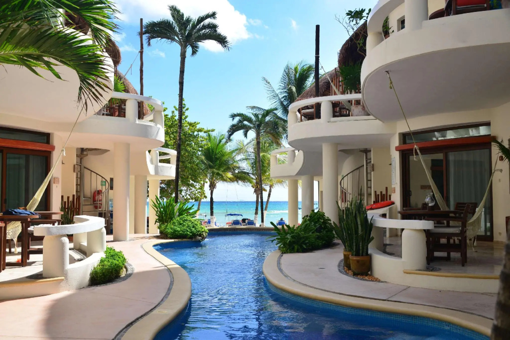 Playa Palms Beach Hotel - Général