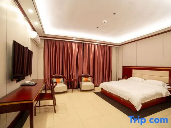 Deluxe Double room (full double bed)