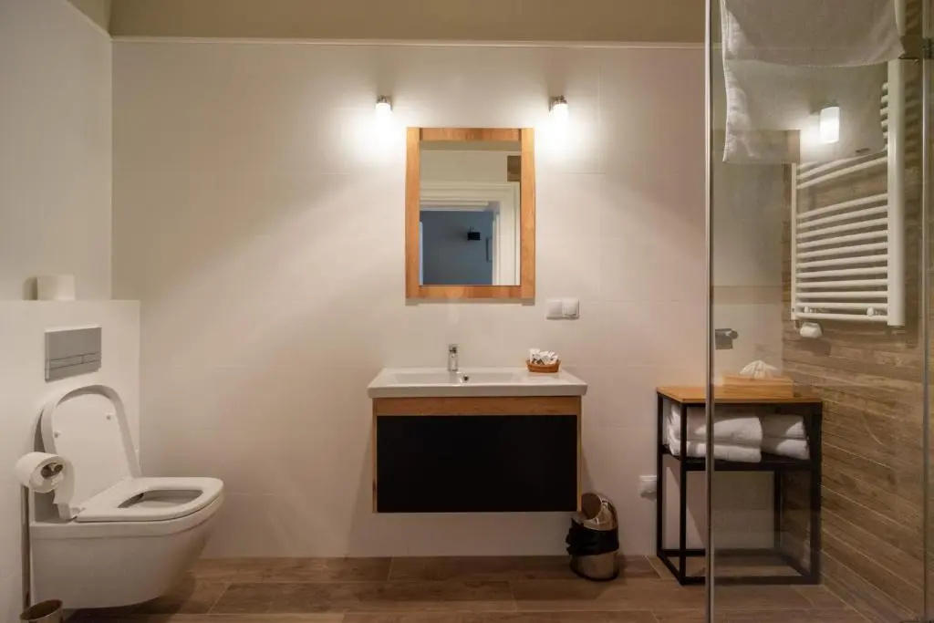 Standard Double room with balcony (full double bed)