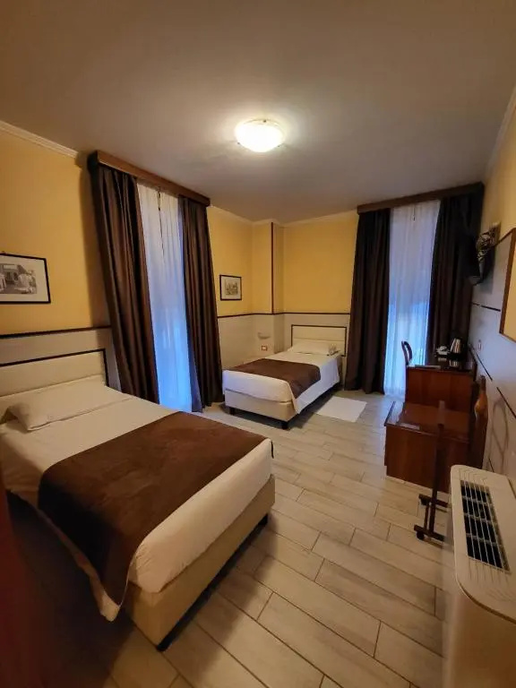 Standard Double room with balcony (twin beds)