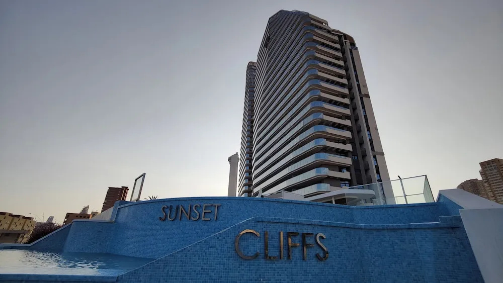 Sunset Cliffs Apartments Tower 2