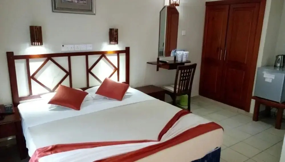 Standard Double room with balcony (full double bed)