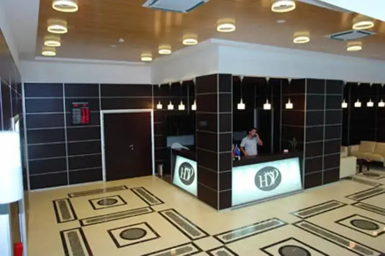 Lobby & Reception
