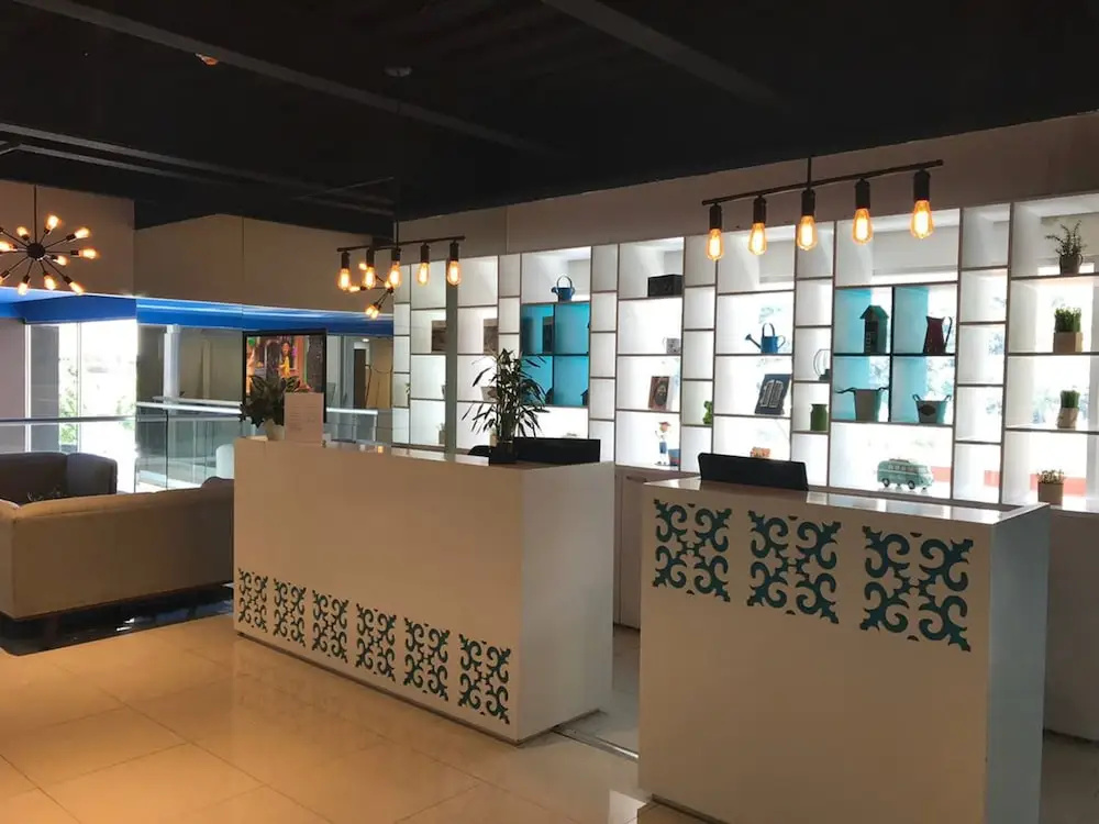 Lobby & Reception