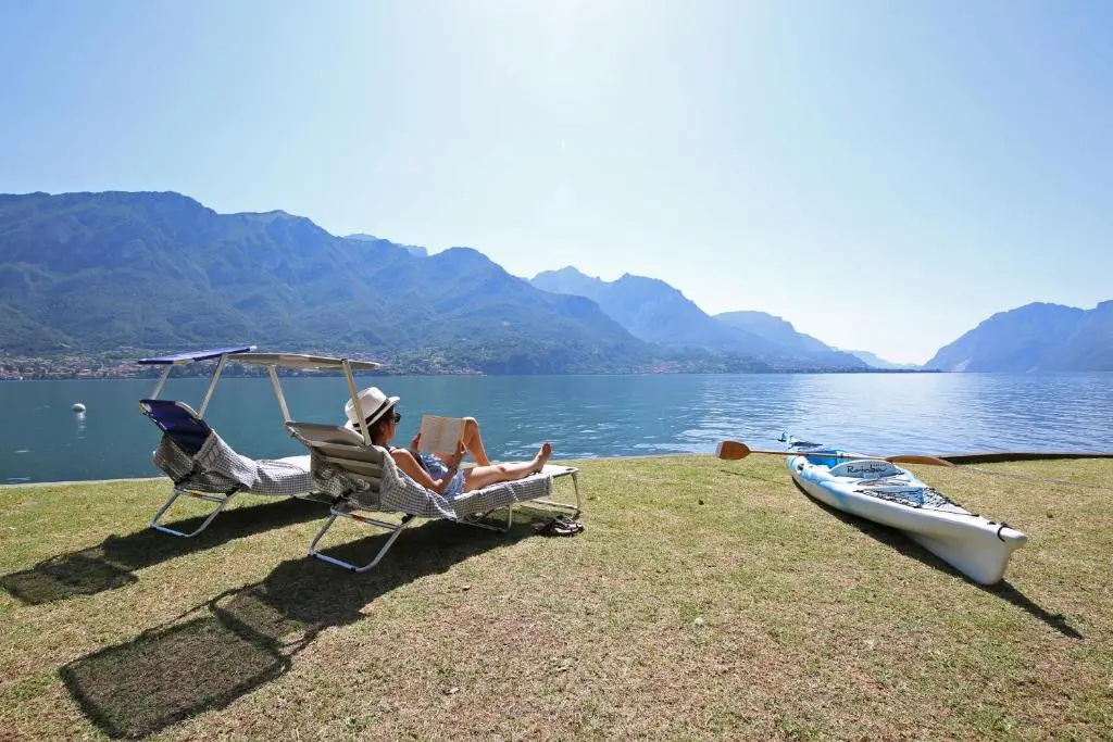 Apartment A lago, private beach and parking