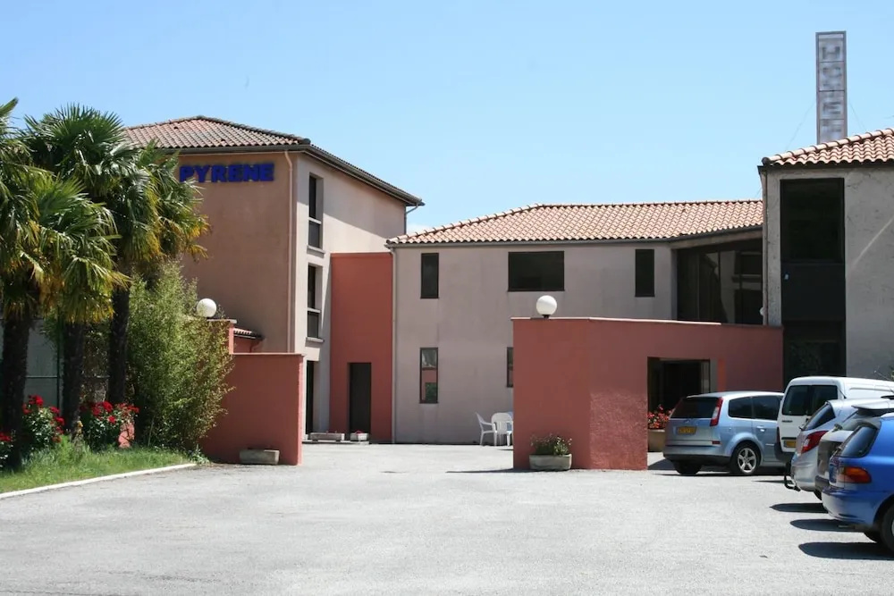 Hotel photo 1