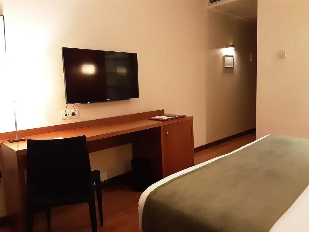 Double room (full double bed)
