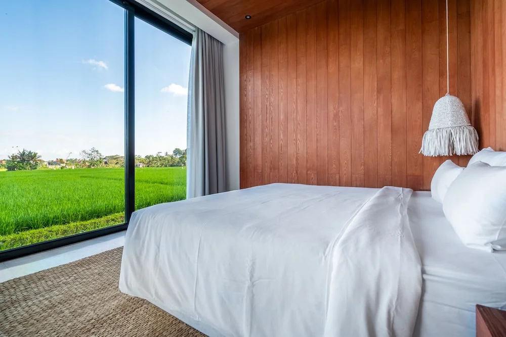 2 Bedrooms Villa