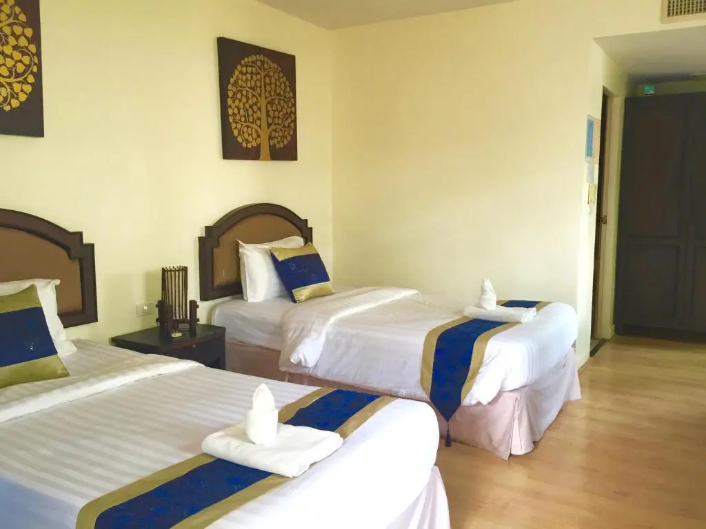 Deluxe Double room (full double bed)