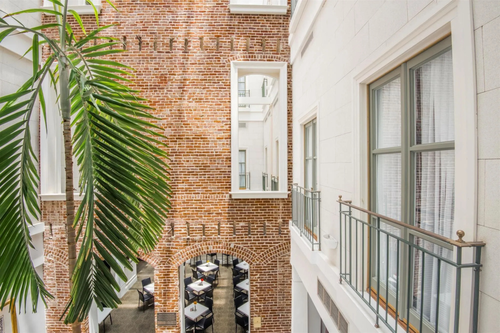 Balcony & Terrace