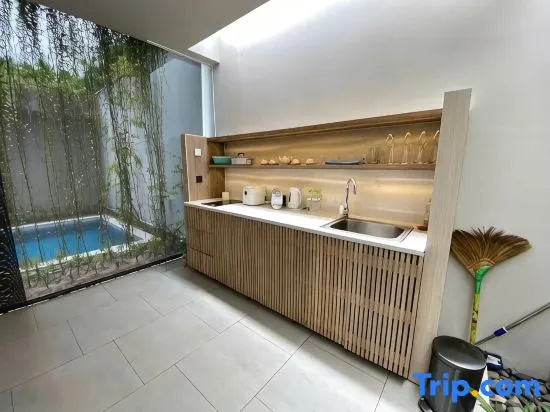 5 bed rooms, Private pool villa