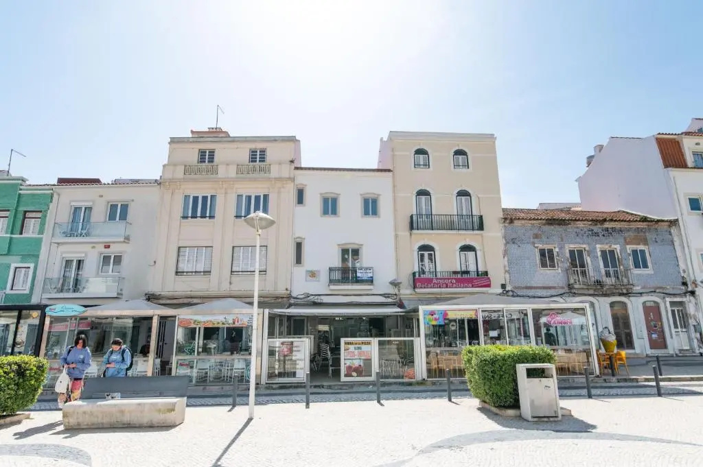 Steps to Beach 4beds -ac, Self Check-in, 2024 Reno