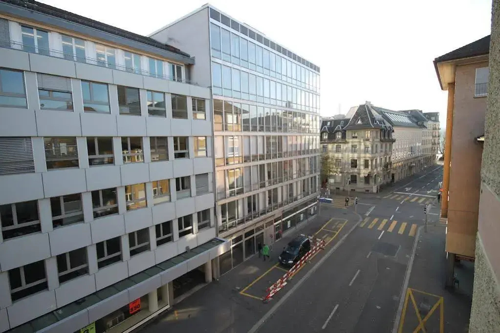 ZH Seefeld - Hitrental Apartment
