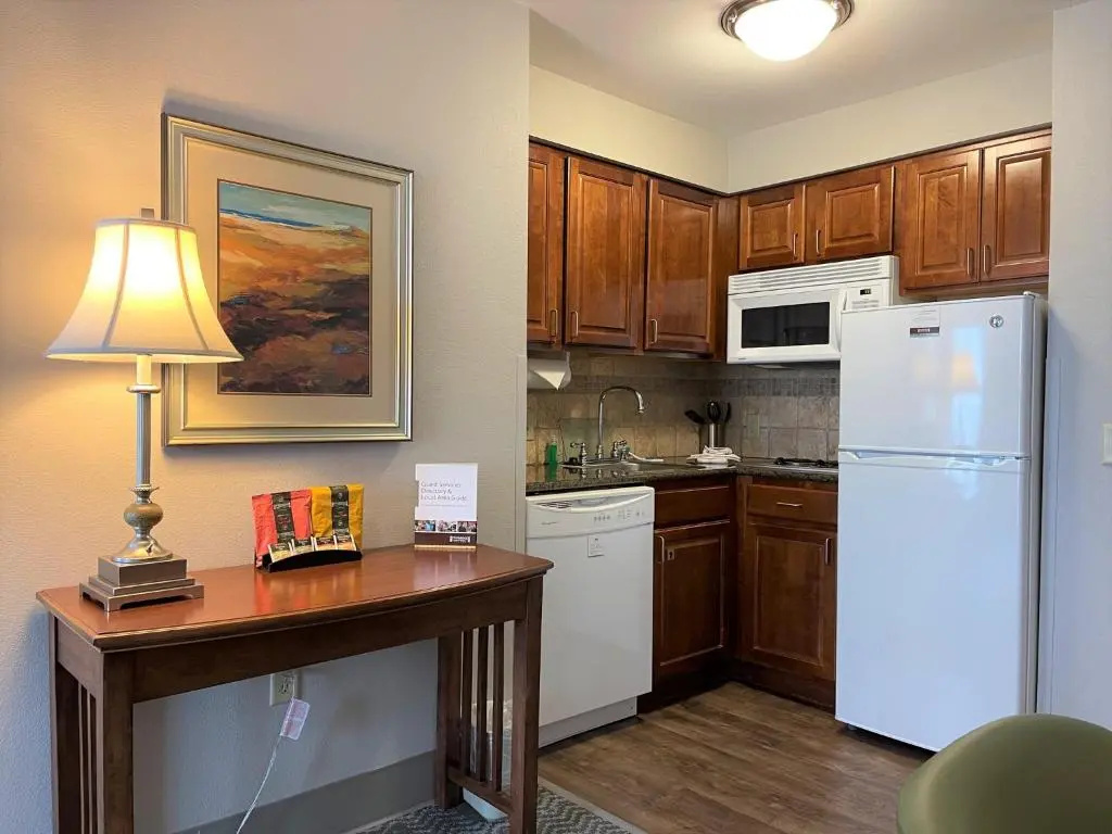 Staybridge Suites Milwaukee West-Oconomowoc by IHG - Chambres