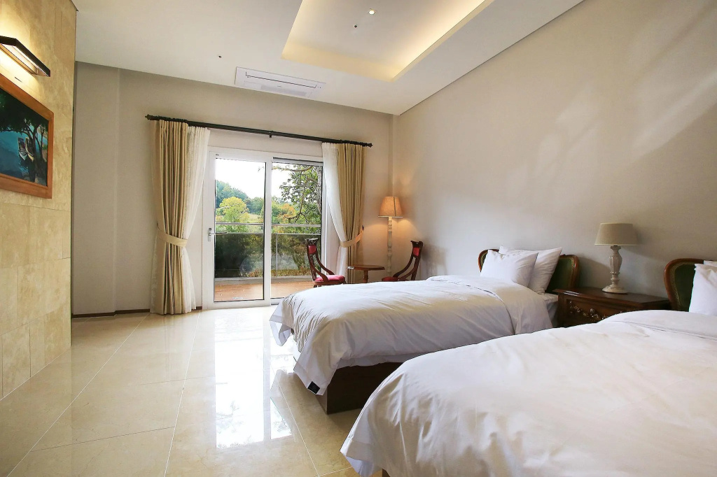 Standard Family room