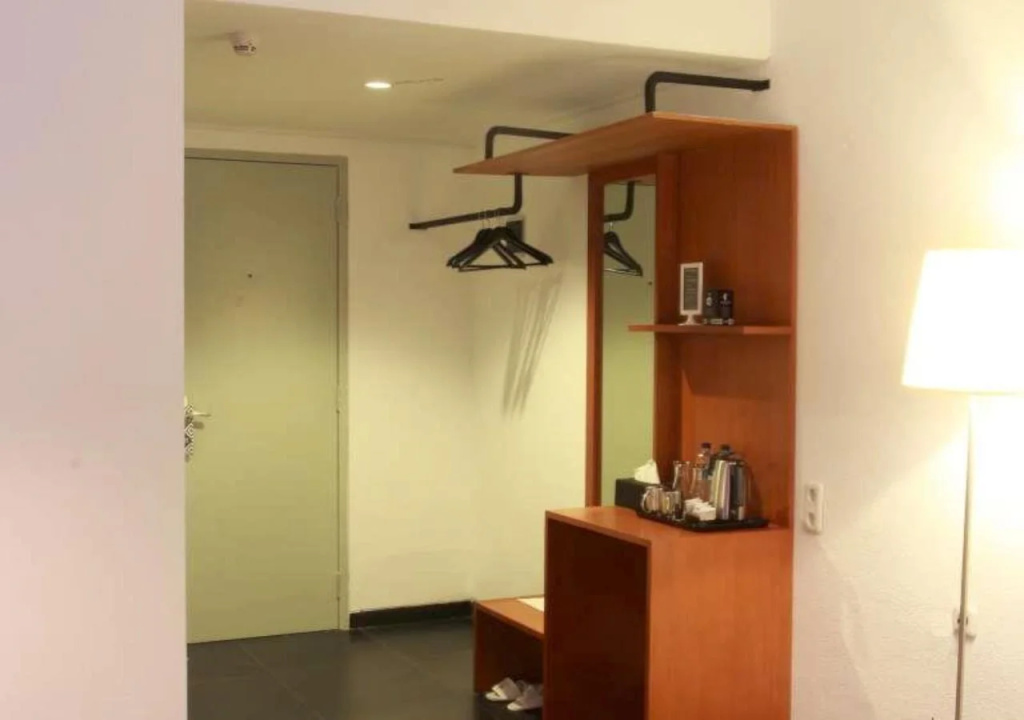 Lobby & Reception