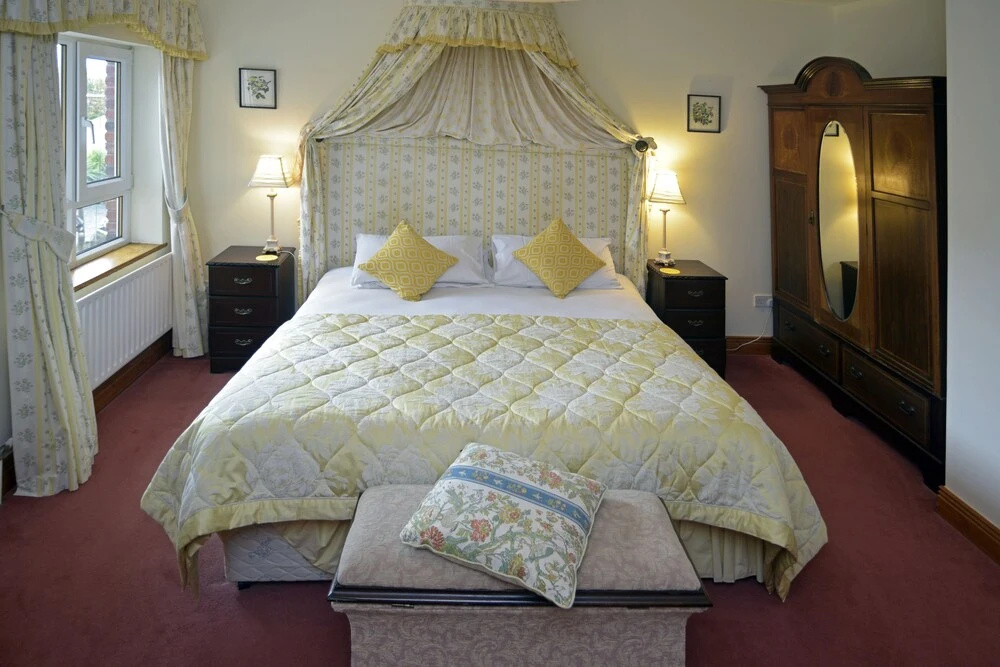Deluxe Double room with garden view full double bed