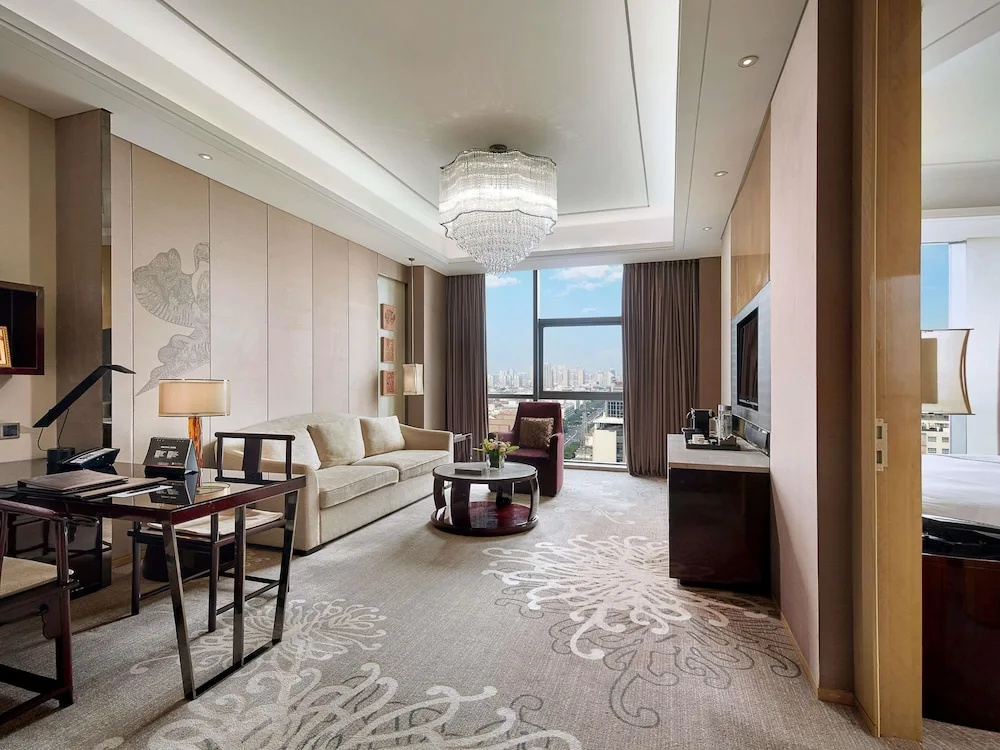 Double Suite (full double bed)
