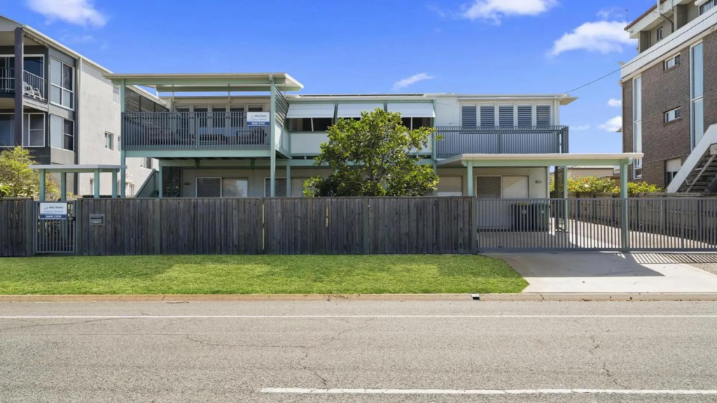 Woorim Beach House with Water Views in Woorim
