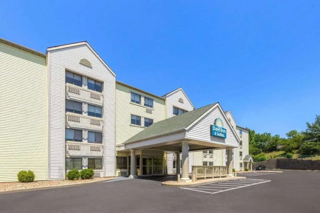 Days Inn by Wyndham Kansas City Northeast