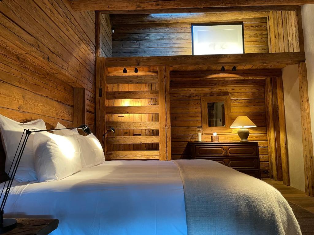Chalet 1864 by null