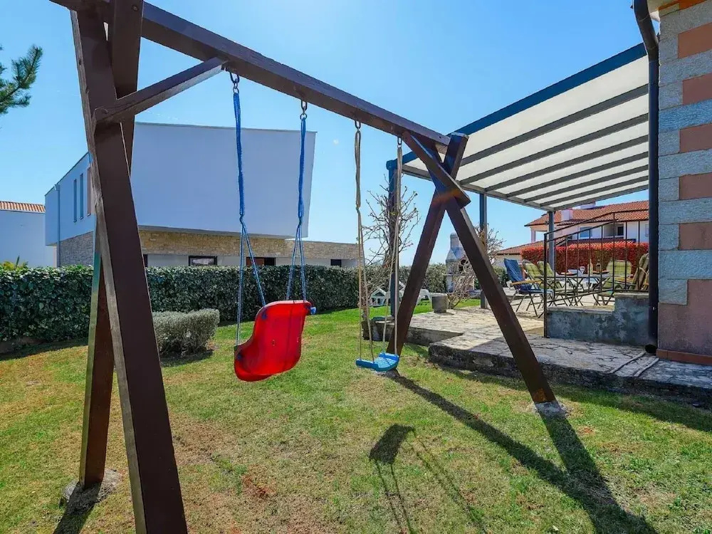 Spacious Holiday Home in Visnjan With Private Pool