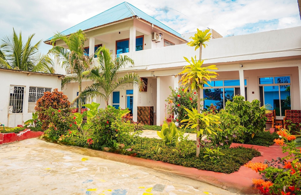 Karibu House Paje
