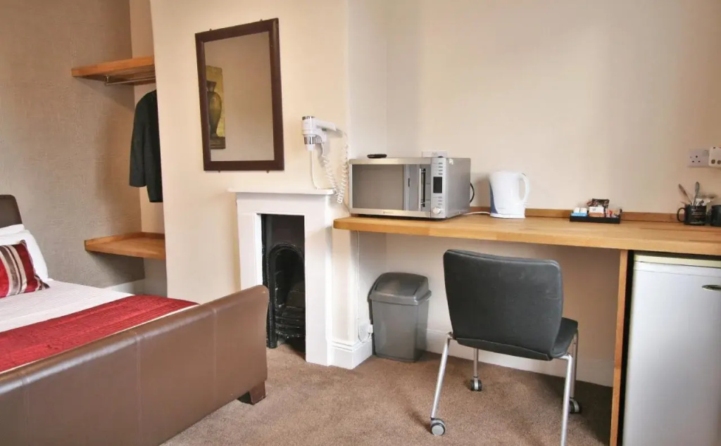 Central Hotel Cheltenham by Roomsbooked - Général