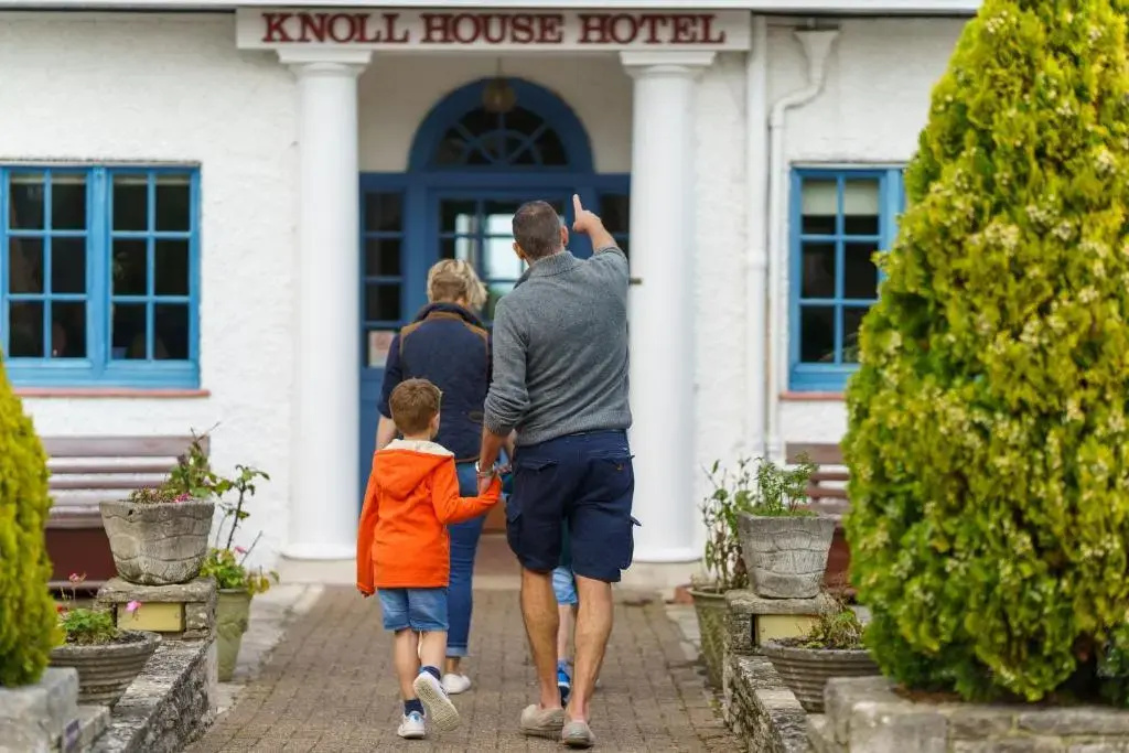 The Knoll House