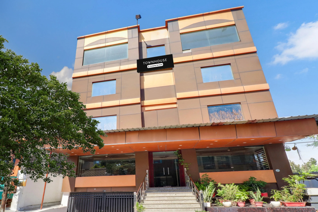 OYO 10592 Hotel Ganga Palace