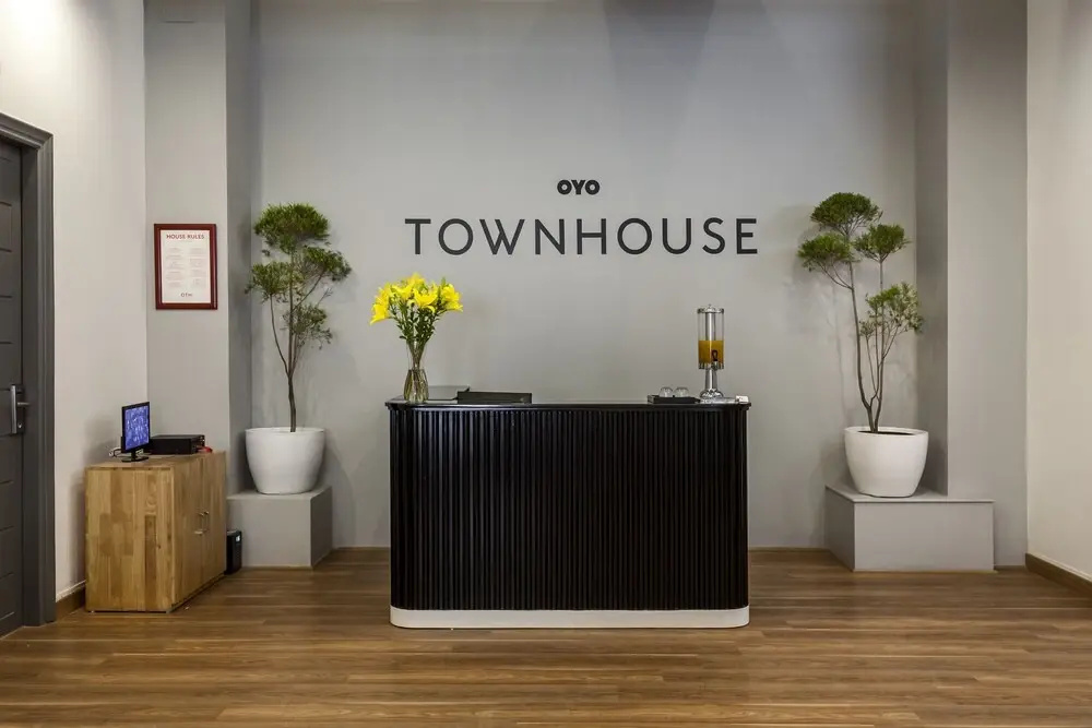 Lobby & Reception