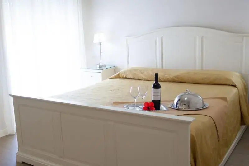 Superior Double room with balcony (full double bed)