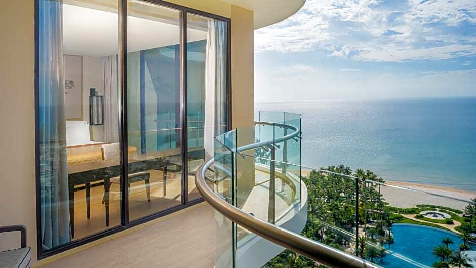 Intercontinental Phu Quoc Long Beach Resort