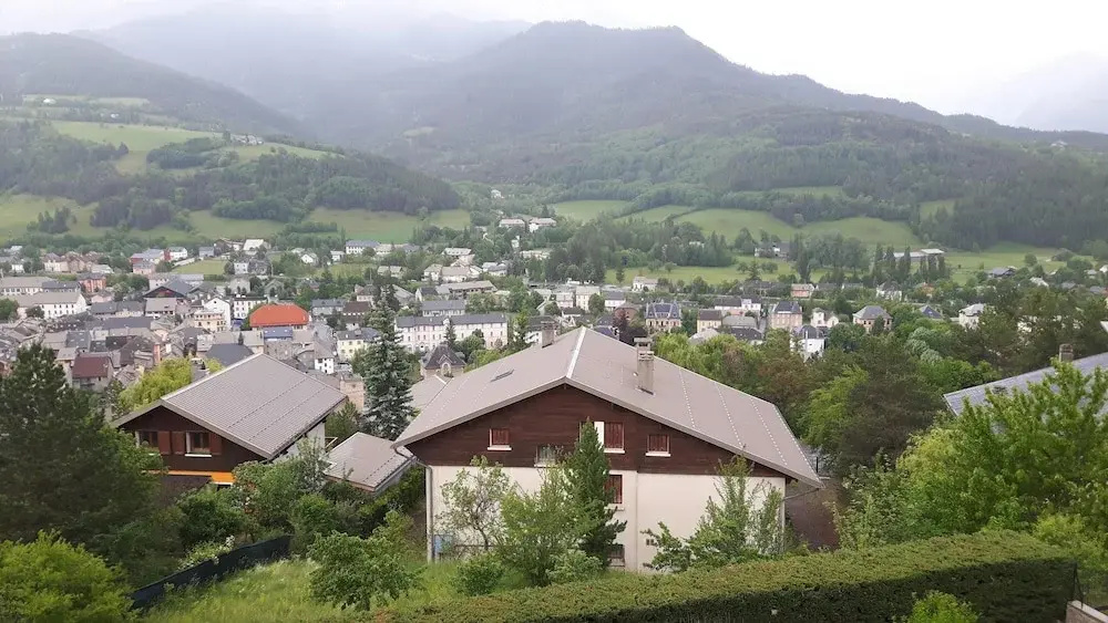 Apartment with One Bedroom in Barcelonnette, with Wonderful Mountain View, Enclosed Garden And Wifi - 11 Km From the Slopes
