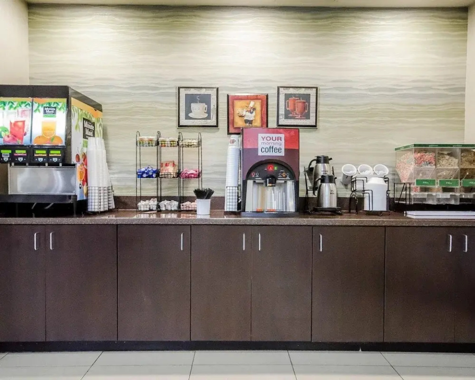 Lobby & Reception